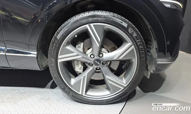 Genesis GV80 2024 2.5 автомат (гидро), миниатюра 7