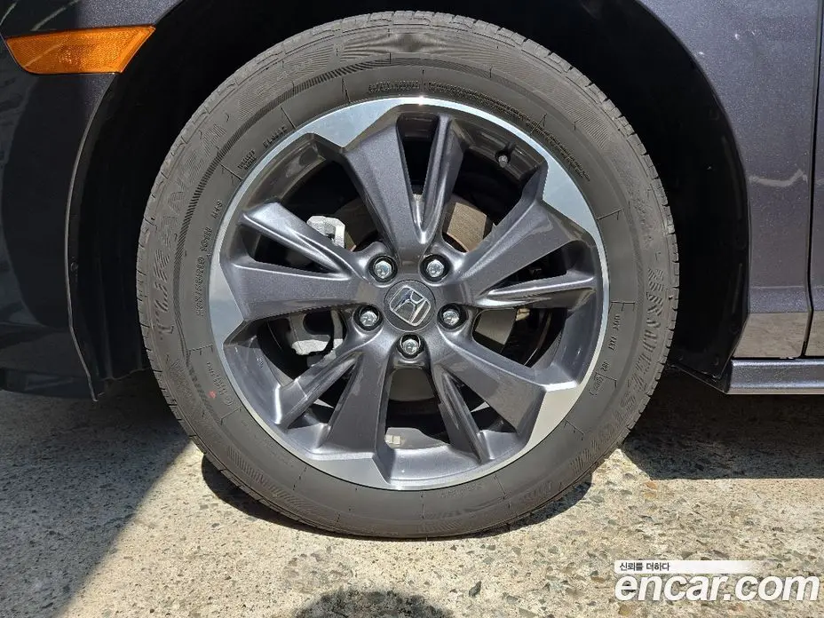 Honda Odyssey 2022 3.5 автомат (гидро), фото 13