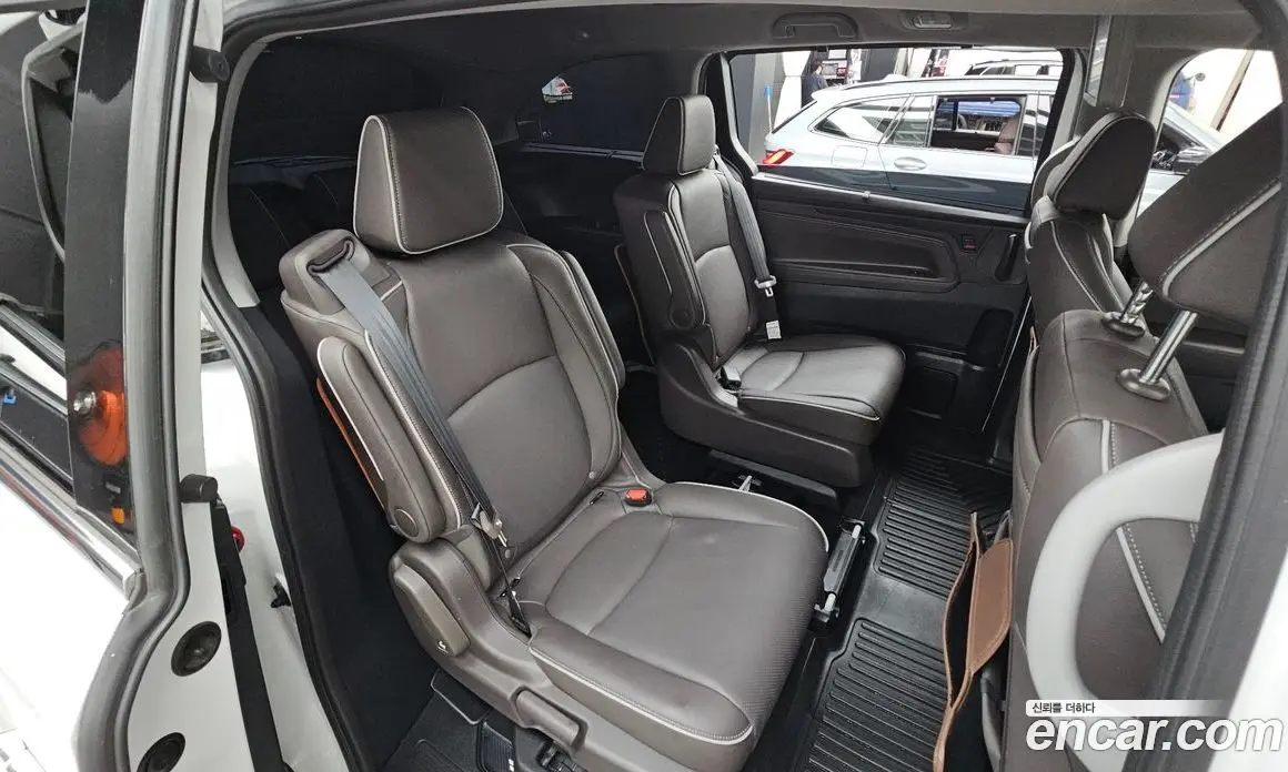 Honda Odyssey 2023 3.5 автомат (гидро), фото 12