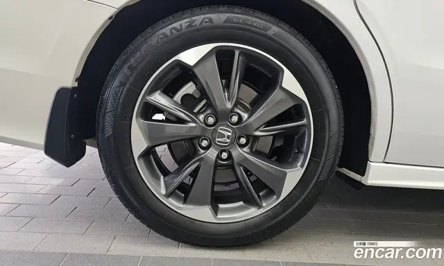 Honda Odyssey 2023 3.5 автомат (гидро), миниатюра 5