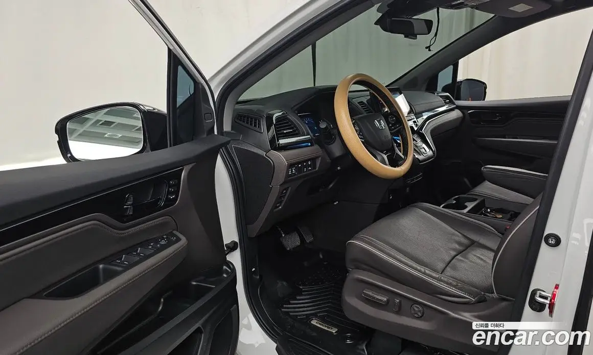 Honda Odyssey 2023 3.5 автомат (гидро), фото 10