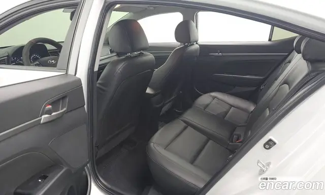 Hyundai Avante 2018 1.6 автомат (гидро), миниатюра 12