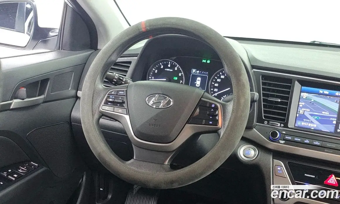 Hyundai Avante 2018 1.6 автомат (гидро), фото 13