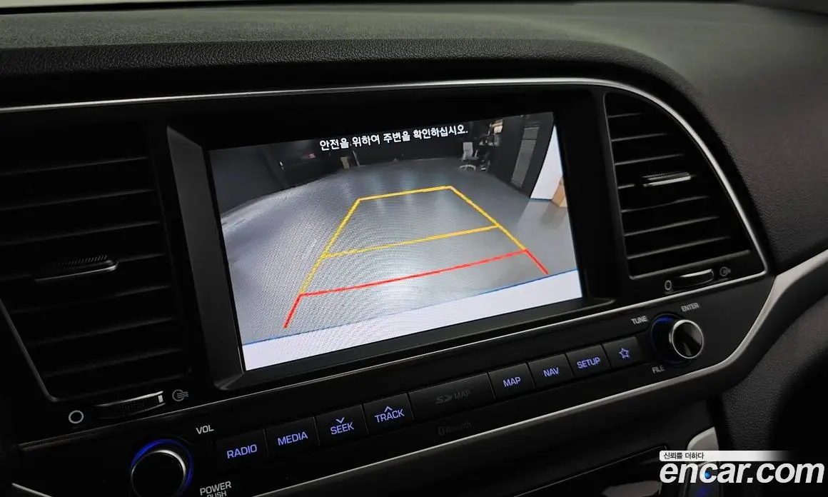Hyundai Avante 2018 1.6 автомат (гидро), фото 15