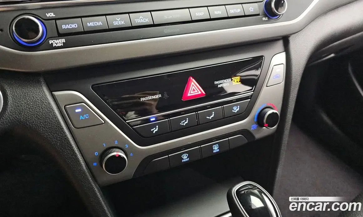 Hyundai Avante 2018 1.6 автомат (гидро), фото 17