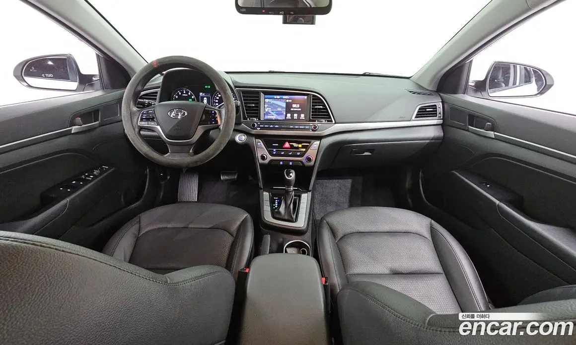 Hyundai Avante 2018 1.6 автомат (гидро), фото 7
