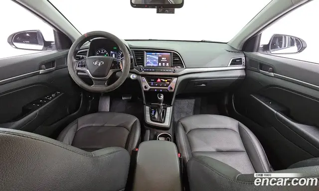 Hyundai Avante 2018 1.6 автомат (гидро), миниатюра 7