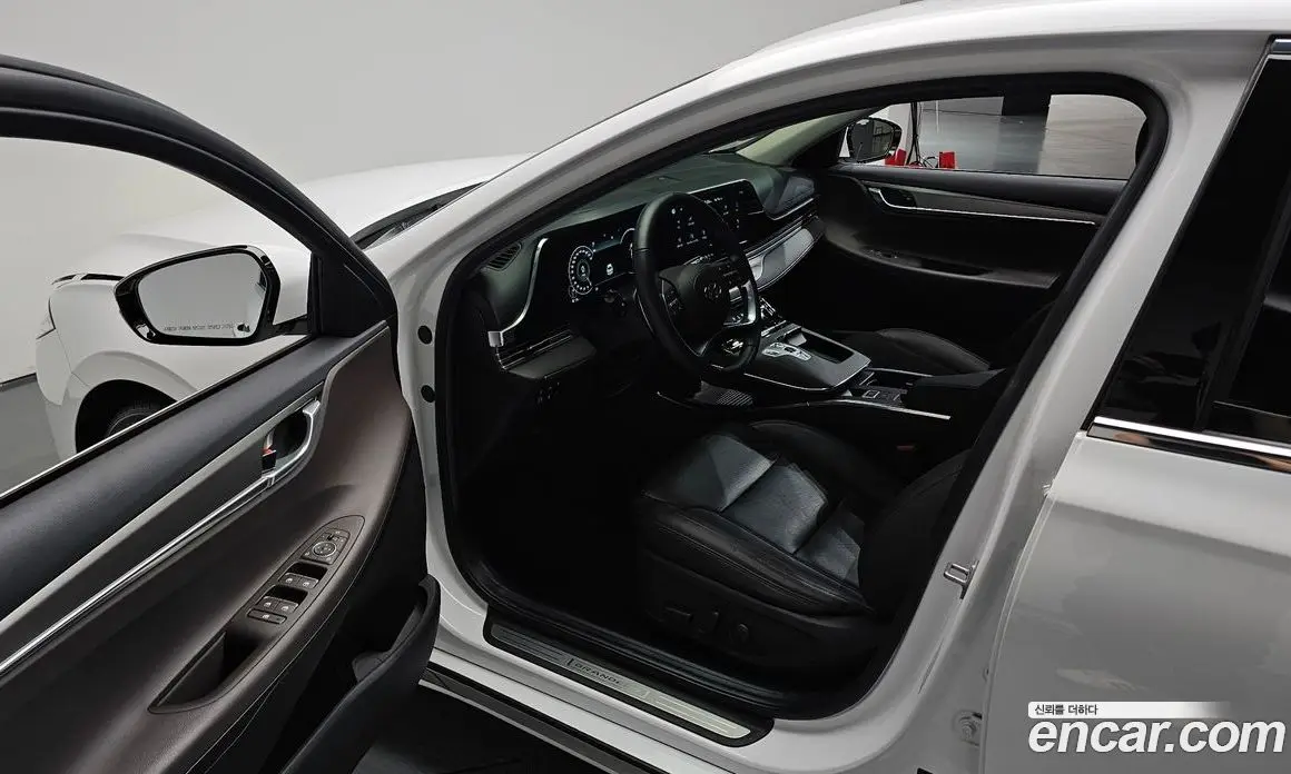 Hyundai Grandeur 2022 2.5 автомат (гидро), фото 12