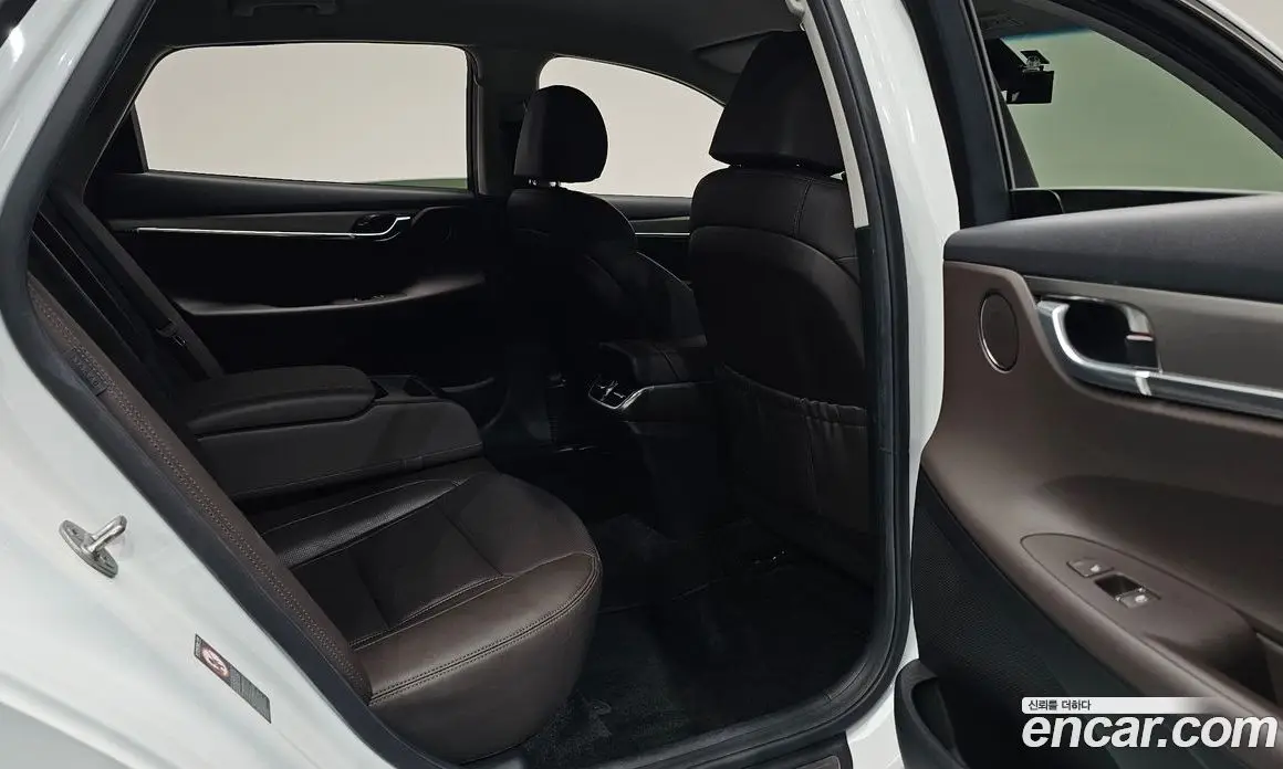 Hyundai Grandeur 2022 2.5 автомат (гидро), фото 16