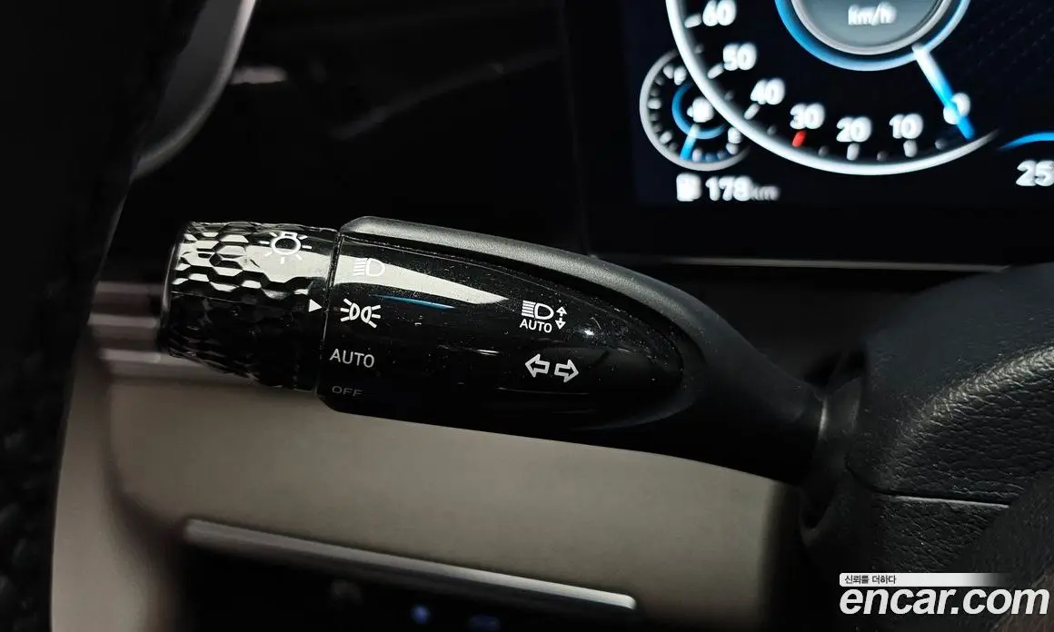 Hyundai Grandeur 2022 2.5 автомат (гидро), фото 30
