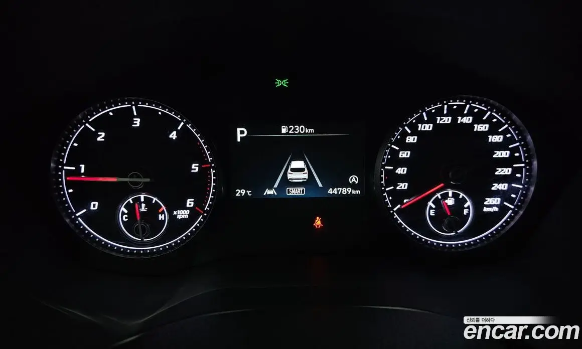 Hyundai Santa Fe 2023 2.2 автомат (гидро), фото 11