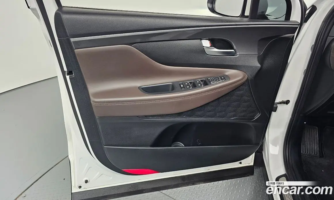 Hyundai Santa Fe 2023 2.2 автомат (гидро), фото 14
