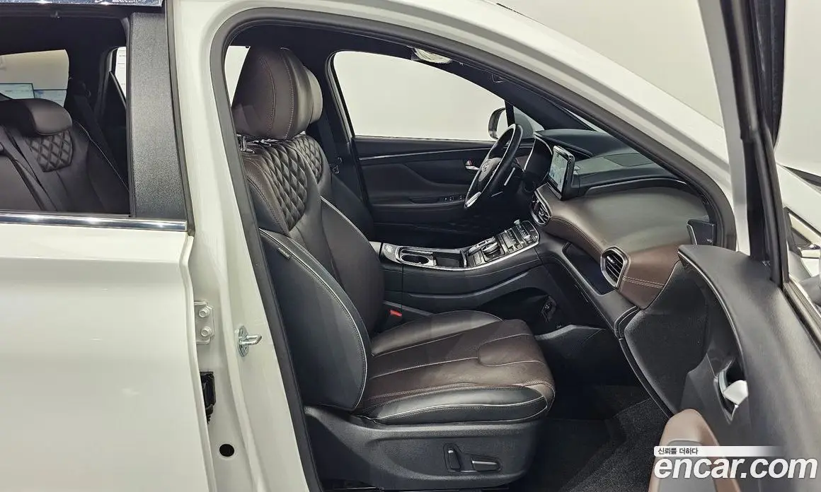 Hyundai Santa Fe 2023 2.2 автомат (гидро), фото 17
