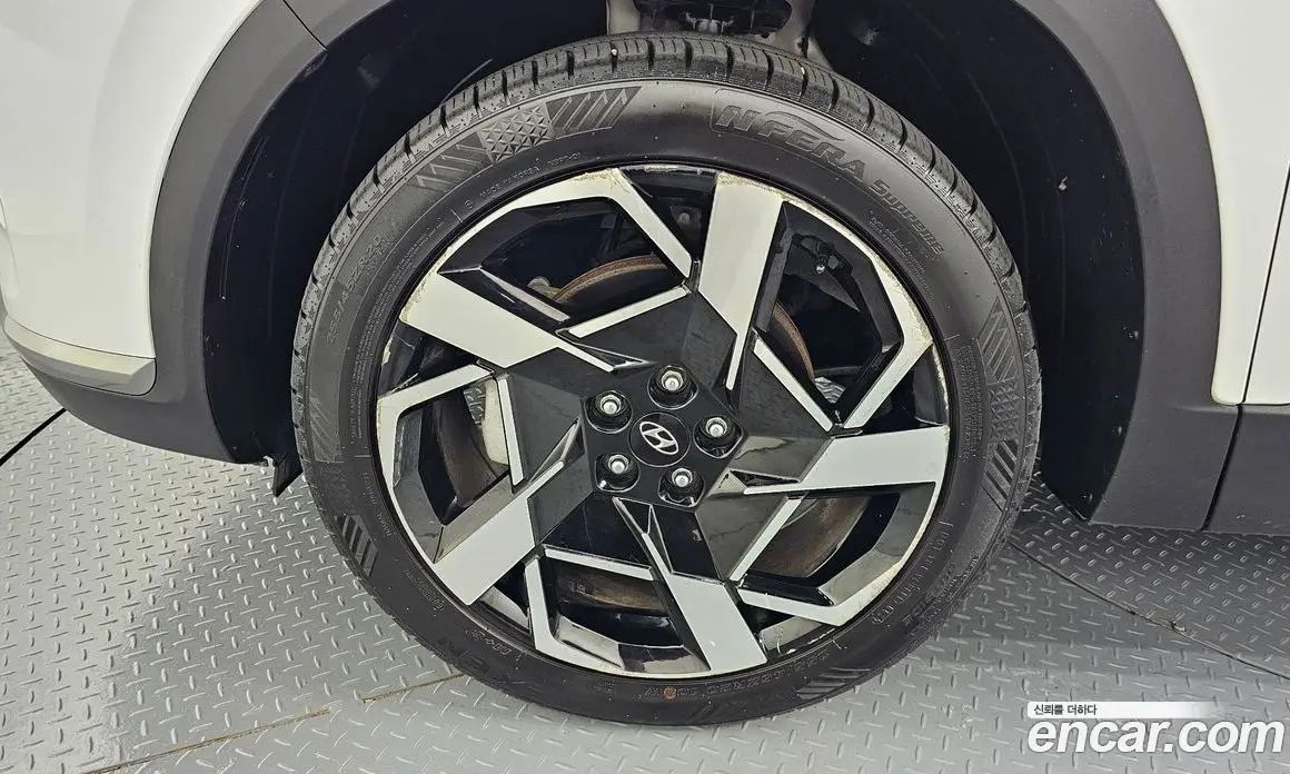 Hyundai Santa Fe 2023 2.2 автомат (гидро), фото 5