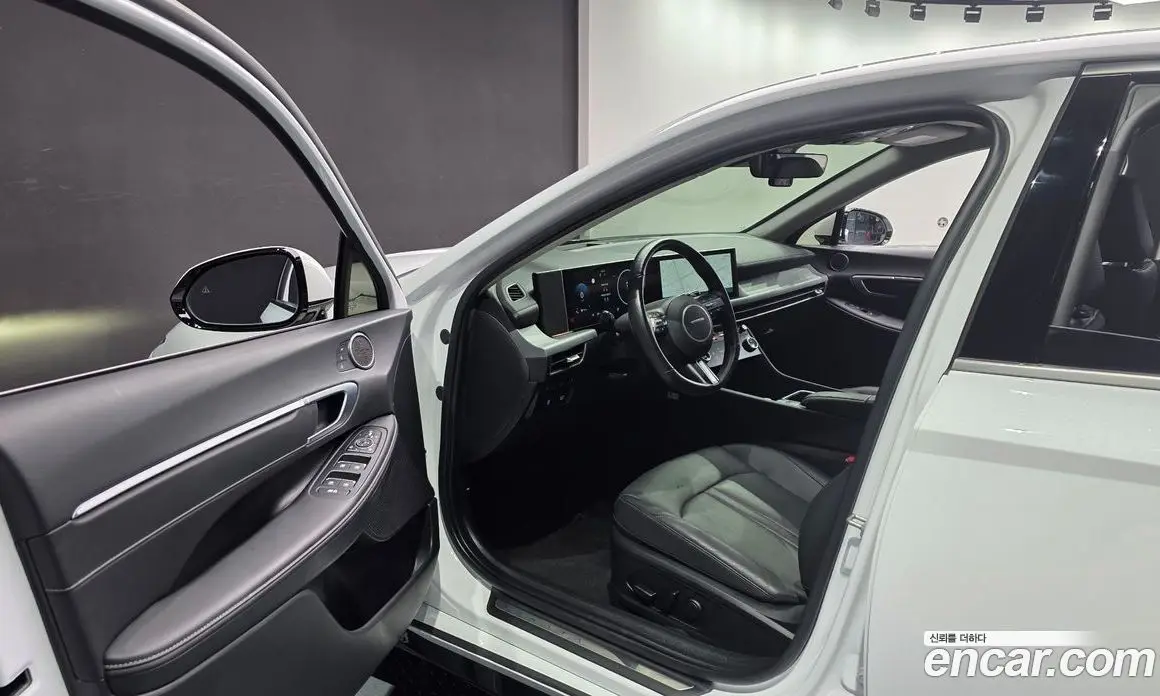 Hyundai Sonata 2024 2.0 автомат (гидро), фото 13