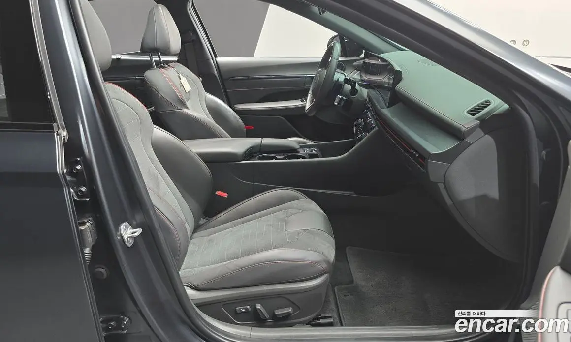 Hyundai Sonata 2024 2.5 автомат (гидро), фото 16