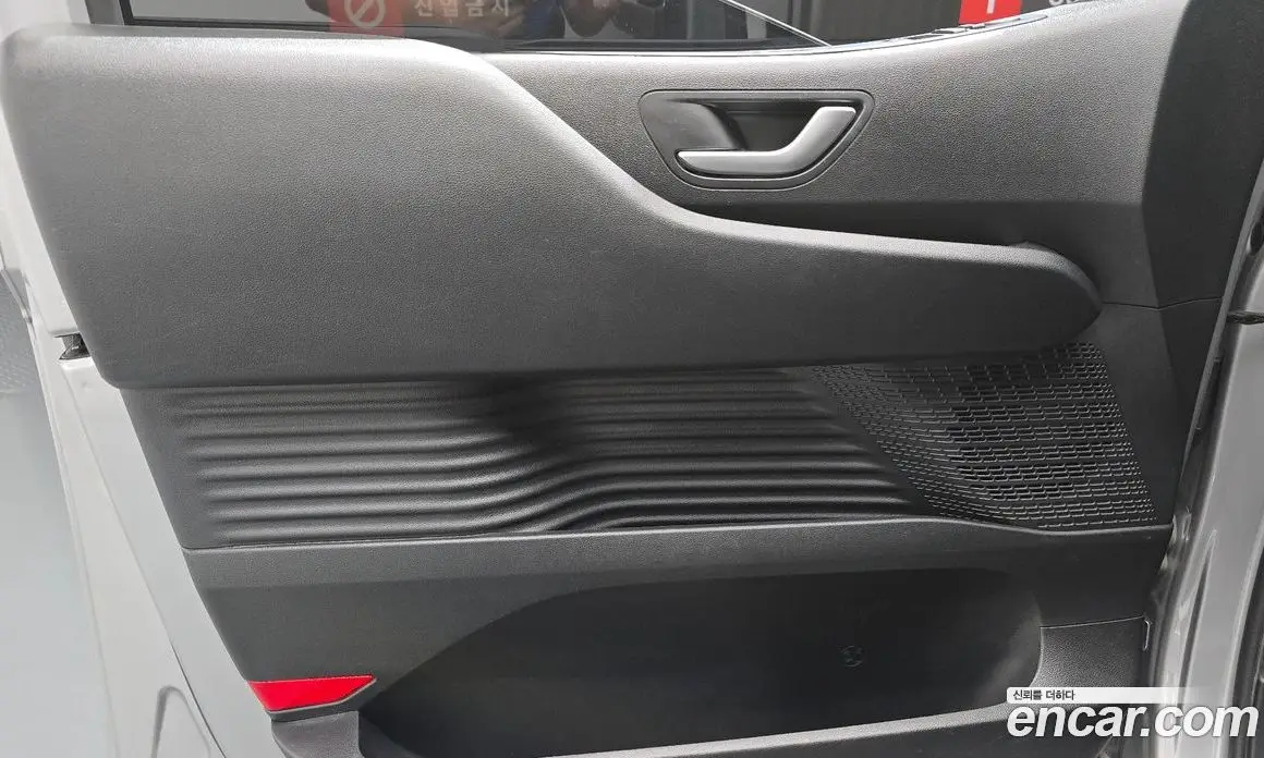 Hyundai Staria 2025 2.2 автомат (гидро), фото 14