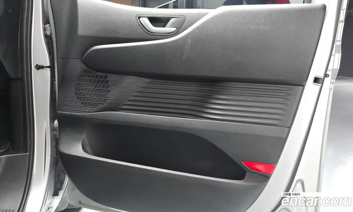 Hyundai Staria 2025 2.2 автомат (гидро), фото 15