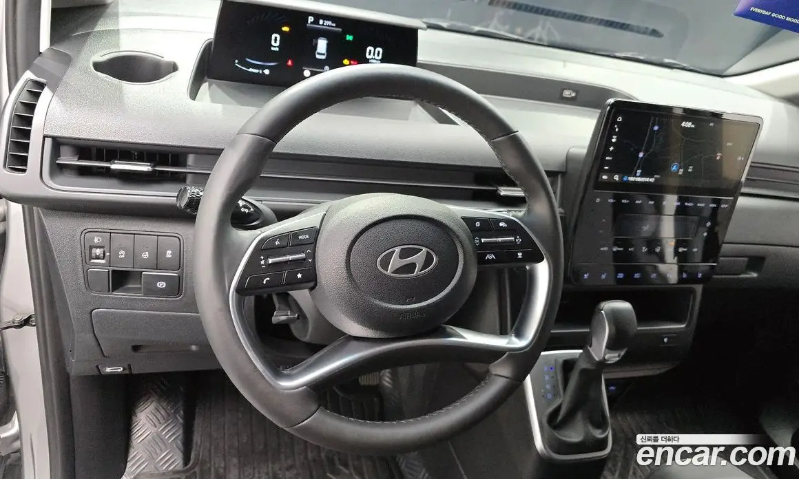 Hyundai Staria 2025 2.2 автомат (гидро), фото 19