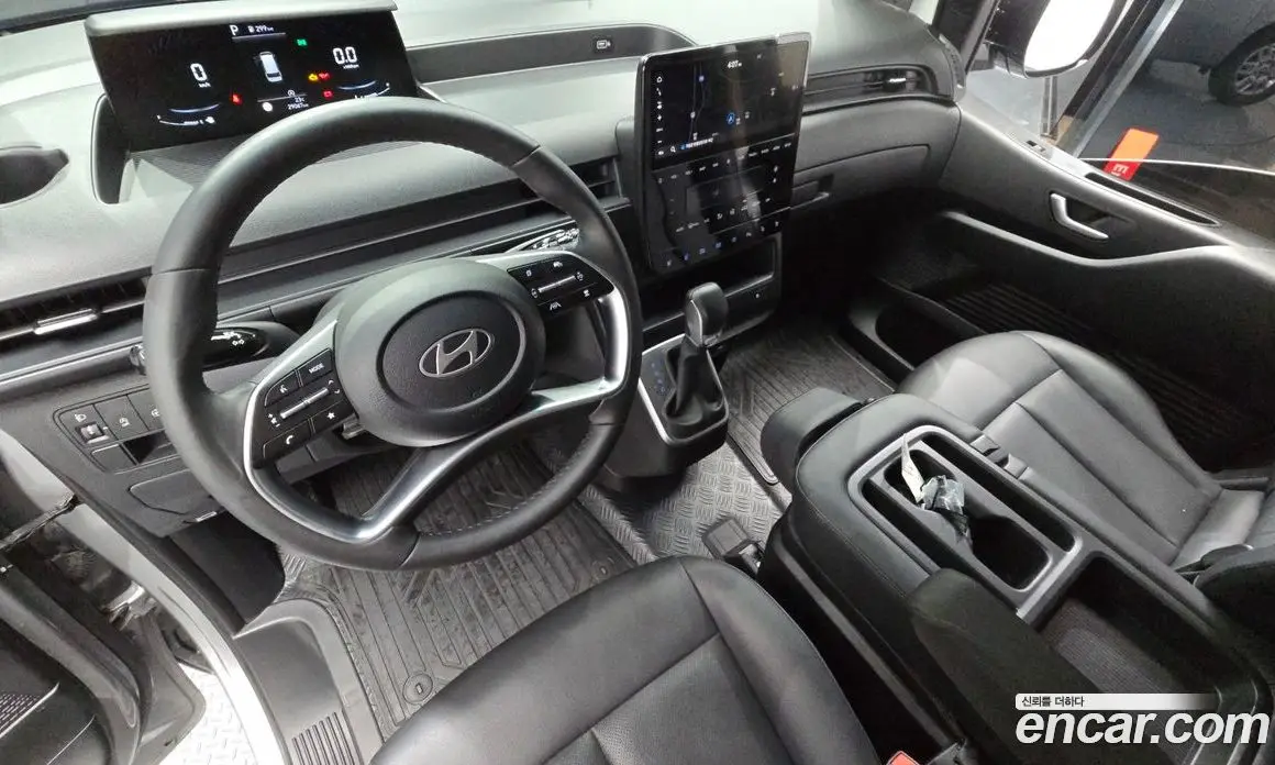 Hyundai Staria 2025 2.2 автомат (гидро), фото 10