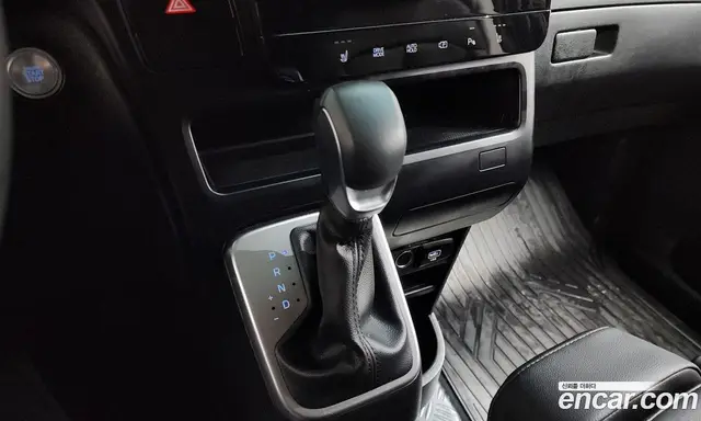 Hyundai Staria 2025 2.2 автомат (гидро), миниатюра 9