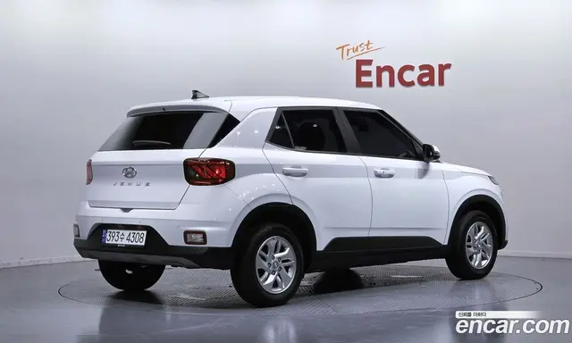 Hyundai Venue 2022 1.6 автомат (гидро), миниатюра 2