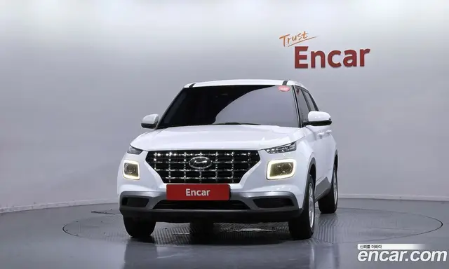 Hyundai Venue 2022 1.6 автомат (гидро), миниатюра 3