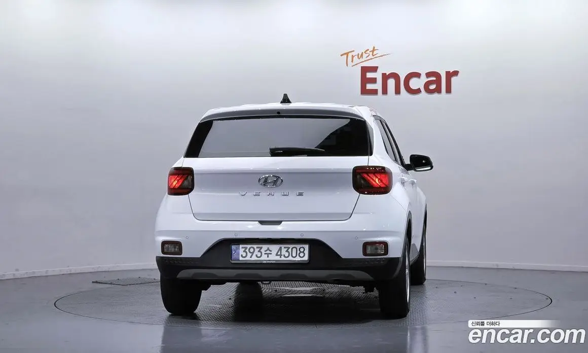 Hyundai Venue 2022 1.6 автомат (гидро), фото 4