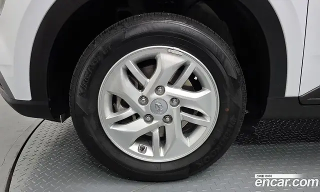 Hyundai Venue 2022 1.6 автомат (гидро), миниатюра 5