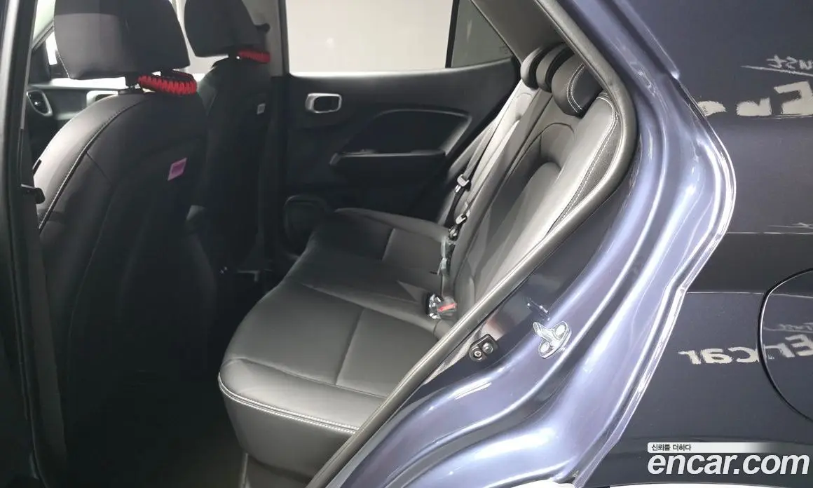 Hyundai Venue 2025 1.6 автомат (гидро), фото 16