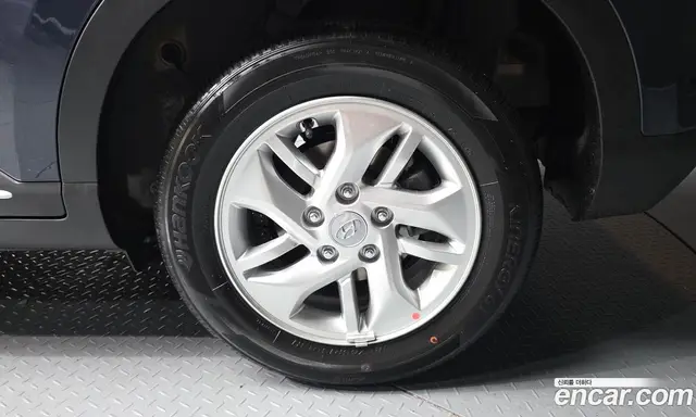 Hyundai Venue 2025 1.6 автомат (гидро), миниатюра 5