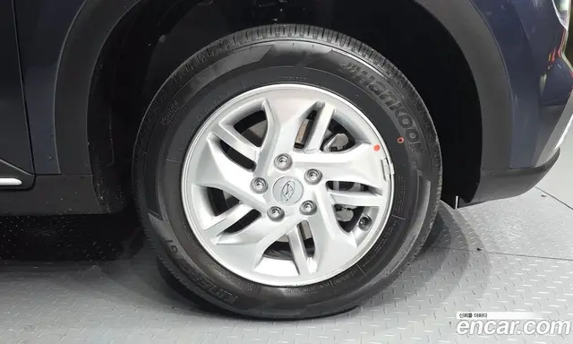 Hyundai Venue 2025 1.6 автомат (гидро), миниатюра 7