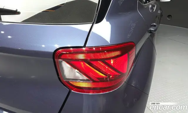 Hyundai Venue 2025 1.6 автомат (гидро), миниатюра 9