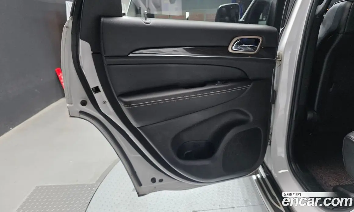 Jeep Cherokee 2017 3.0 автомат (гидро), фото 15