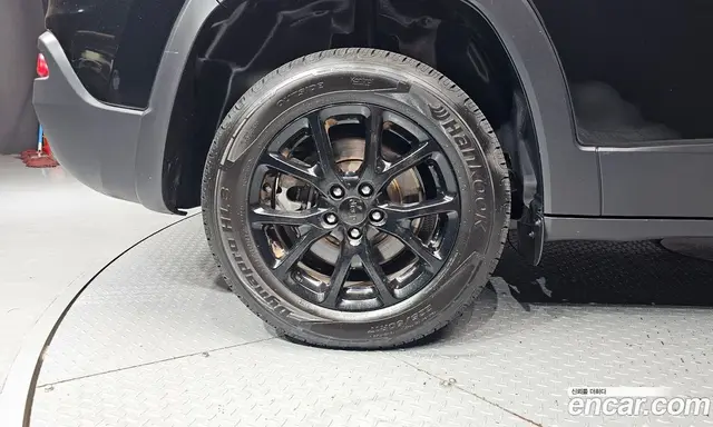 Jeep Cherokee 2017 2.4 автомат (гидро), миниатюра 5