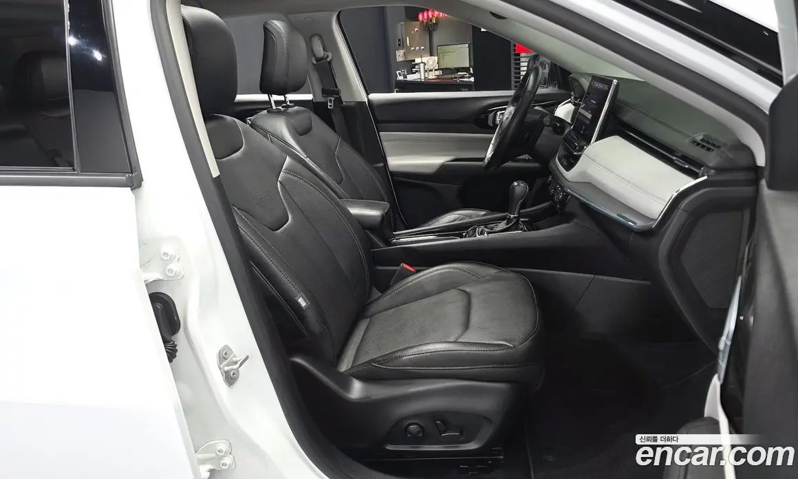 Jeep Compass 2022 2.4 автомат (гидро), фото 17