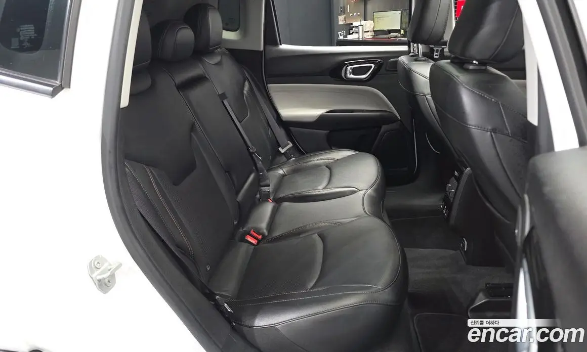 Jeep Compass 2022 2.4 автомат (гидро), фото 18
