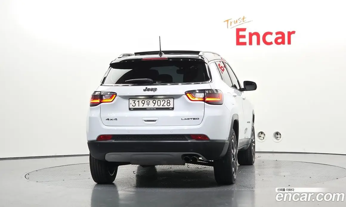 Jeep Compass 2022 2.4 автомат (гидро), фото 4