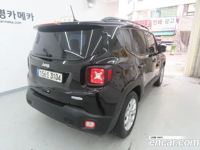 Jeep Renegade 2018 2.4 автомат (гидро), миниатюра 3