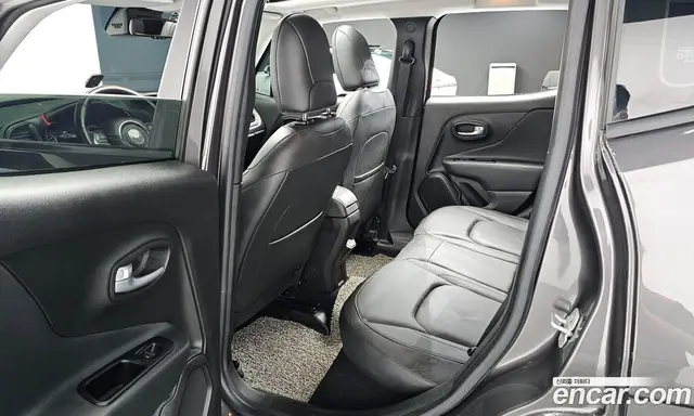 Jeep Renegade 2021 2.4 автомат (гидро), миниатюра 11