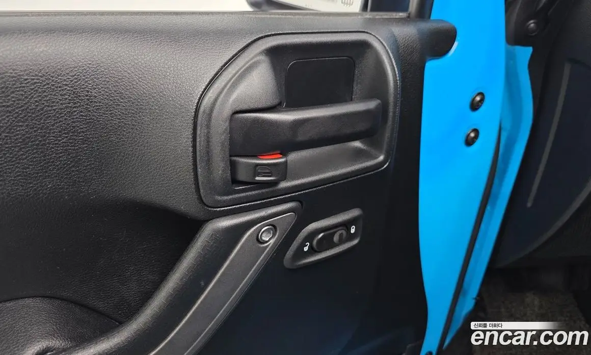 Jeep Wrangler 2017 3.6 автомат (гидро), фото 17 Jeep Wrangler 2017 3.6 автомат (гидро), фото 17