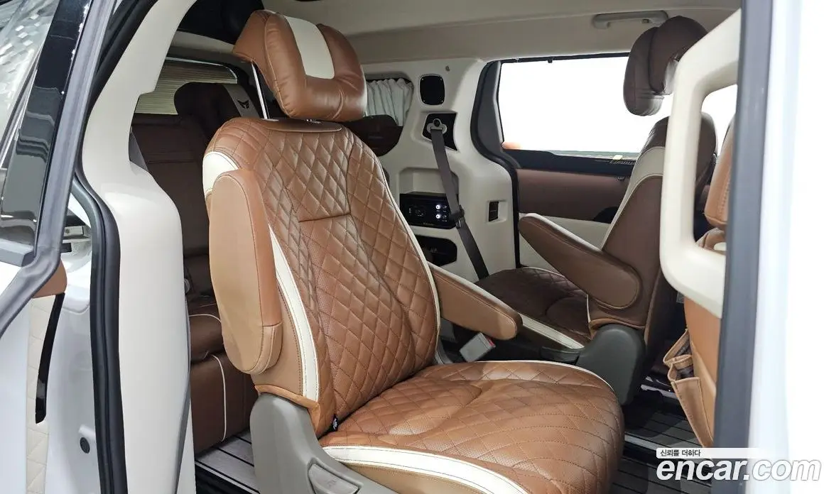 Kia Carnival 2023 3.5 автомат (гидро), фото 38