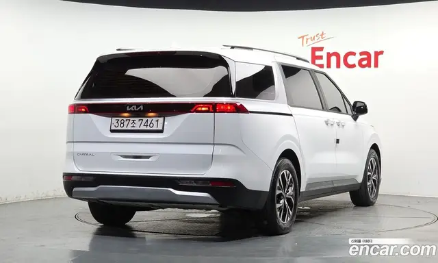 Kia Carnival 2023 2.2 автомат (гидро), миниатюра 2