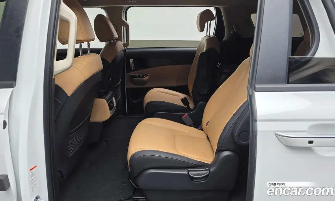 Kia Carnival 2023 2.2 автомат (гидро), фото 18