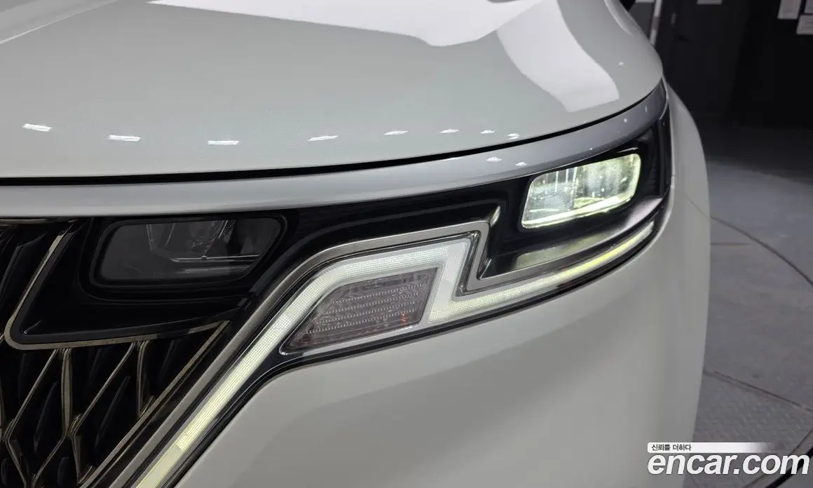 Kia Carnival 2023 2.2 автомат (гидро), фото 8