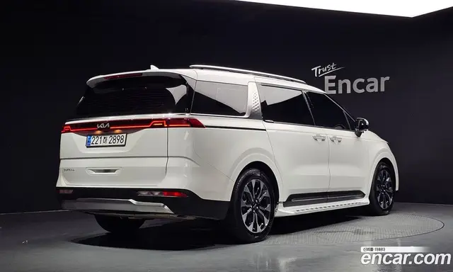 Kia Carnival 2023 2.2 автомат (гидро), миниатюра 1
