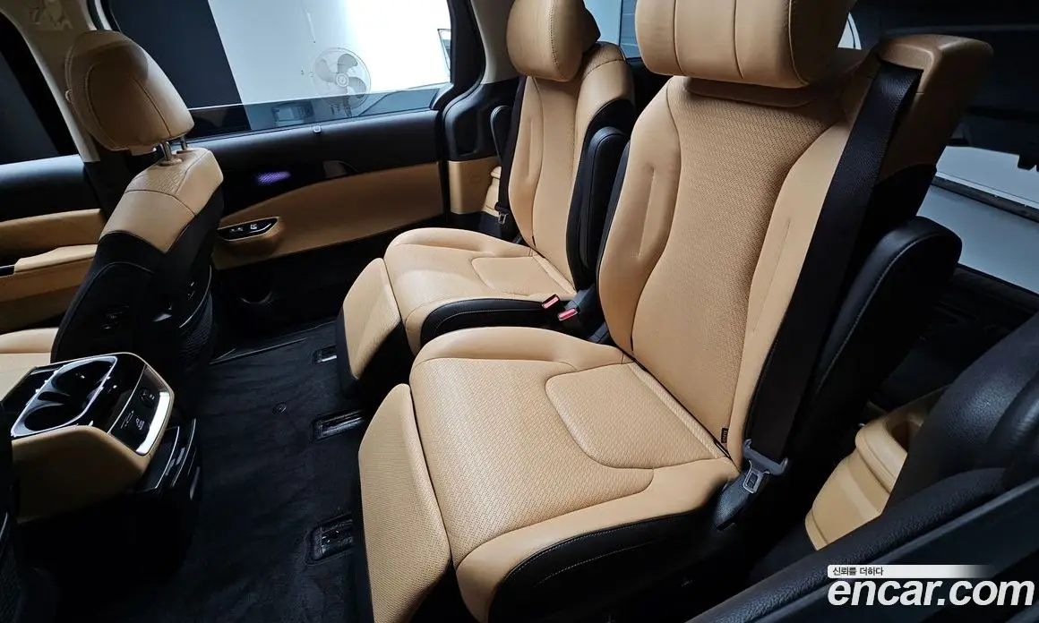 Kia Carnival 2023 2.2 автомат (гидро), фото 15