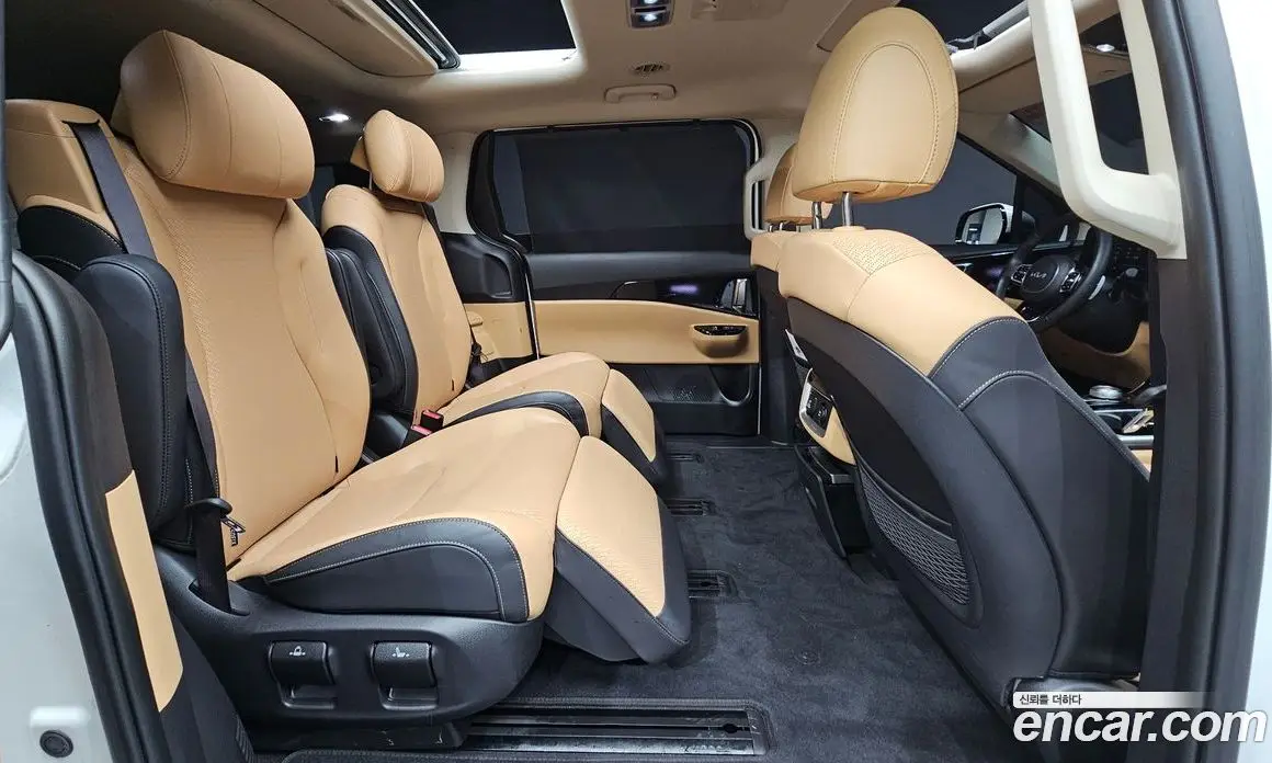 Kia Carnival 2023 2.2 автомат (гидро), фото 16