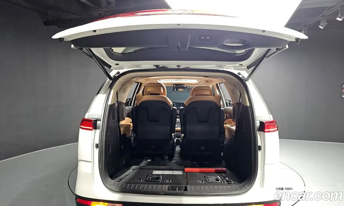 Kia Carnival 2023 2.2 автомат (гидро), фото 25