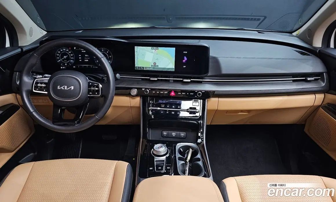 Kia Carnival 2023 2.2 автомат (гидро), фото 9
